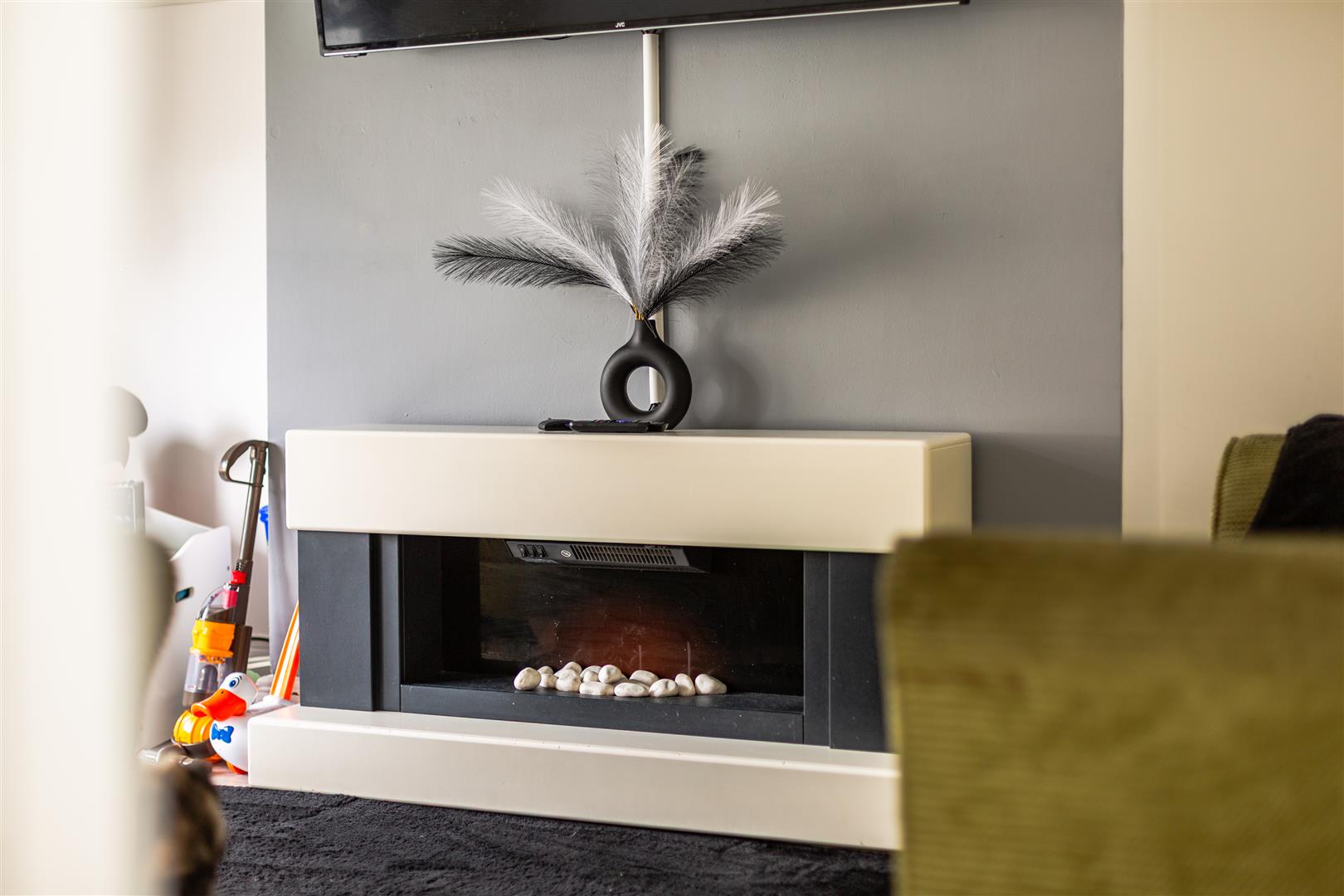 Vicarage Road, Morriston, Swansea, SA6 6DJ